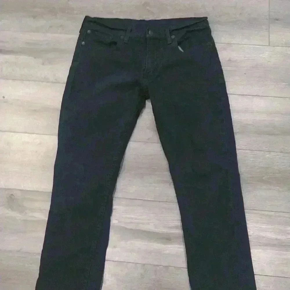 Levis